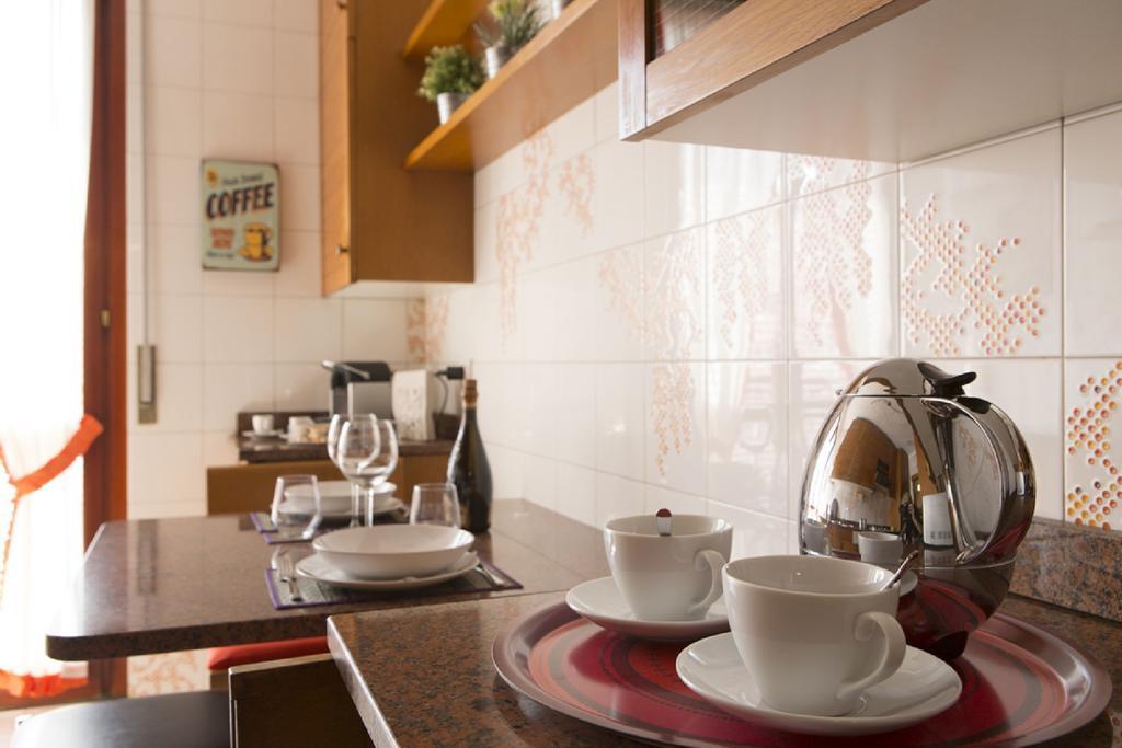 Fiera Monterosa 11 Apartment Milán Habitación foto