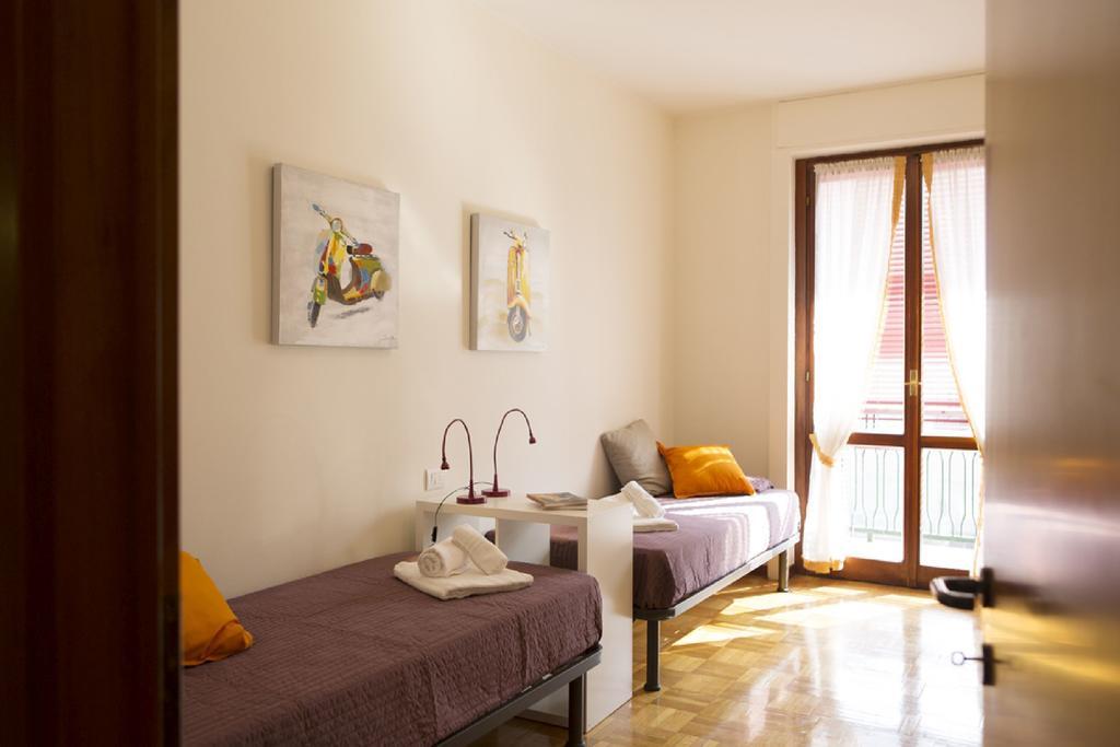 Fiera Monterosa 11 Apartment Milán Habitación foto